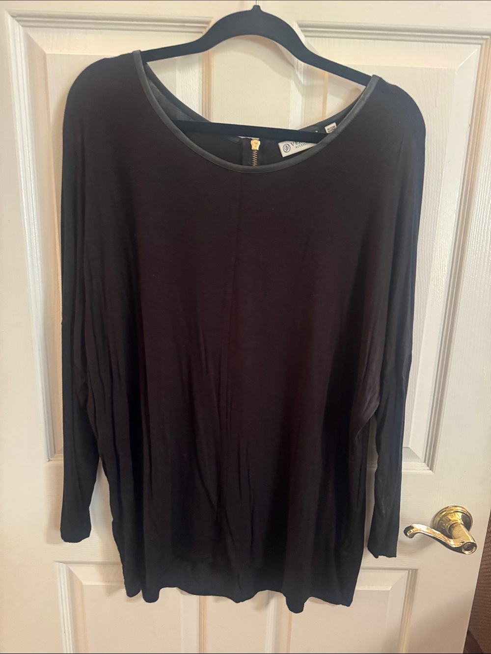 Versona Black Long Sleeve Scoop Neck Top